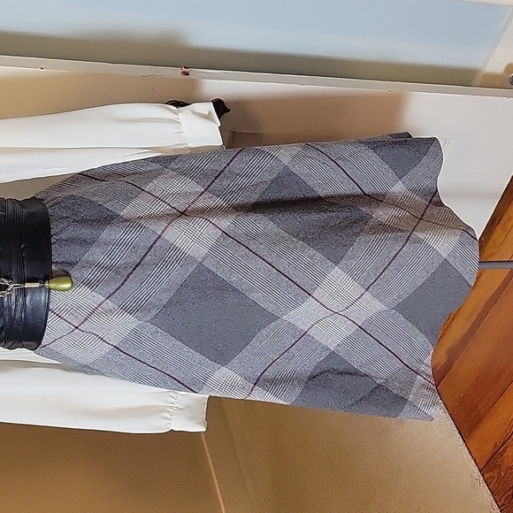 Vintage Plaid Skirt - Picture 2 of 10